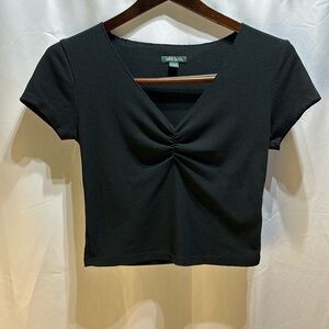 Black short sleeve crop top